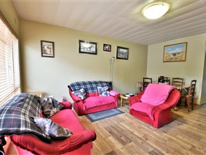 2 Bed Apartment in Alberton