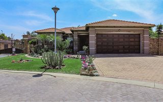 3 Bedroom Cluster in Beyers Park
