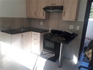 1 Bed House in Weltevreden Park