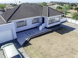 3 Bedroom House in Amalinda