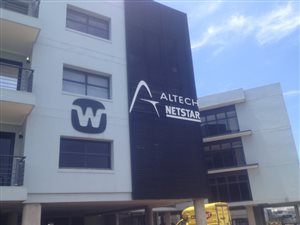 4365 m² Office Space in Riverhorse Valley