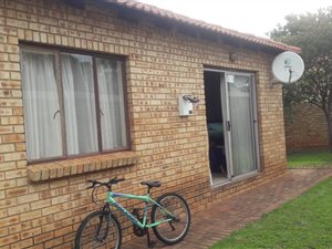2 Bed Townhouse in Witpoortjie