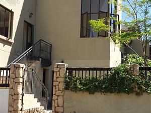 3 Bed Cluster in Barbeque Downs