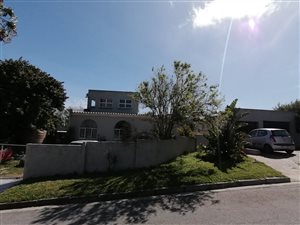 9 Bed House in Ruwari
