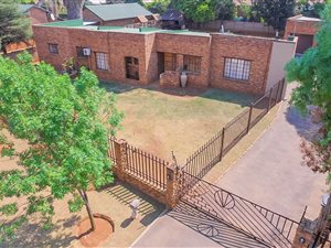 3 Bed House in Sunward Park