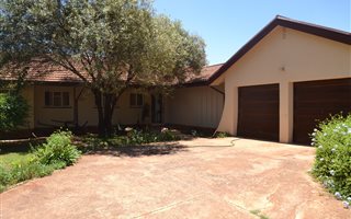 4 Bedroom House in Koster