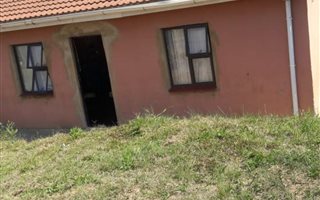 2 Bedroom House in Lovu