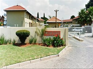 2 Bed Townhouse in Aston Manor