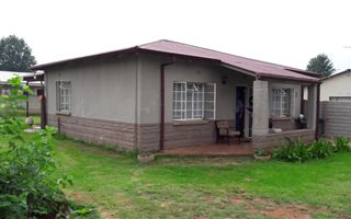 3 Bedroom House in Rothdene
