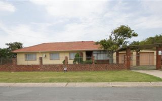 4 Bedroom House in Greenfields