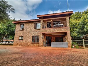 3 Bed House in White River Country Estate