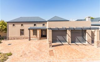 4 Bedroom House in Atlantic Beach Golf Estate