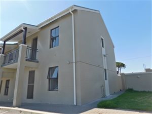 2 Bed Apartment in Klein Welgevonden