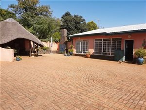 4 Bed House in Oaktree