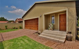 3 Bedroom House in Noordheuwel
