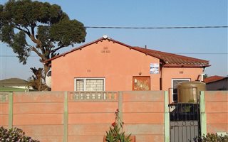 2 Bedroom House in Ruyterwacht