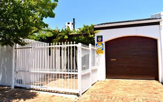 3 Bedroom House in Die Boord