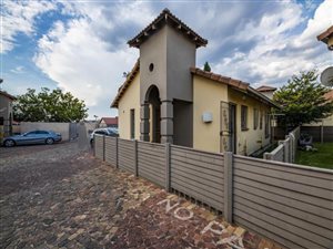 3 Bed Cluster in Johannesburg Central