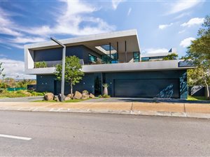 4 Bed House in Steyn City