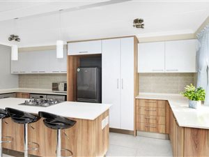 3 Bed Apartment in Modderfontein