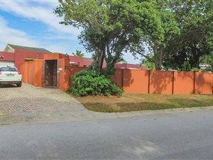4 Bed House in Lorraine