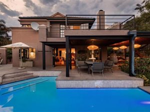 4 Bed House in Waterkloof Ridge