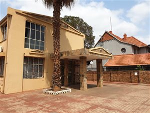500 m² Commercial space in Hatfield