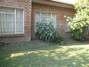 3 Bedroom Townhouse in Elandsrand