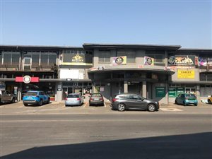 2000 m² Commercial space in Bluff