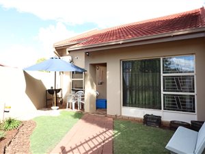 2 Bed Townhouse in Langenhoven Park