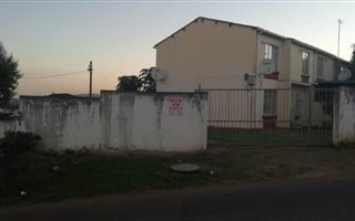 3 Bedroom Duplex in Westham