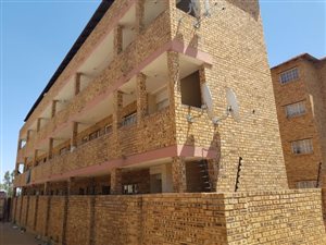 1 Bed Apartment in Randfontein Central