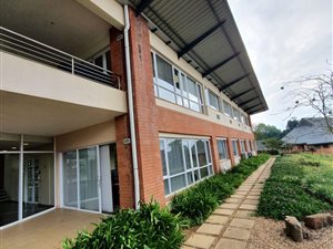 110 m² Commercial space in Hilton