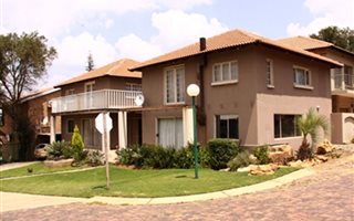 6 Bedroom House in Kungwini Country Estate