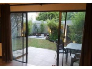 Bachelor apartment in Orchards