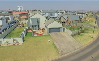 4 Bedroom House in Midstream Estate