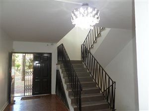 8 Bed House in Berea West