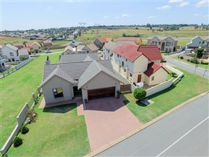 3 Bed House in The Reeds
