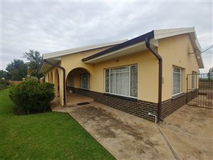 3 Bed House in Lennoxton