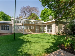 4 Bed House in Craighall Park