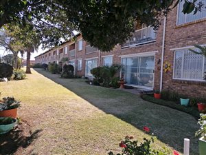 2 Bed Apartment in Krugersdorp North