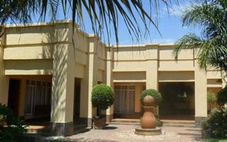 4 Bedroom House in Waterkloof
