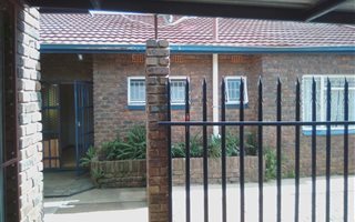 3 Bedroom House in Dennesig