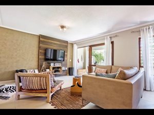 2 Bed Duplex in Maroeladal
