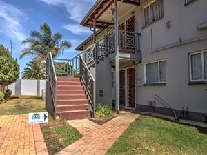 2 Bed Townhouse in Glen Marais