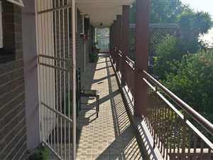3 Bed Apartment in Benoni North