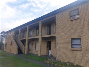 2 Bed Apartment in Fairview Golf Estate