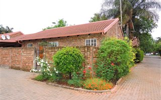 2 Bedroom House in La Montagne