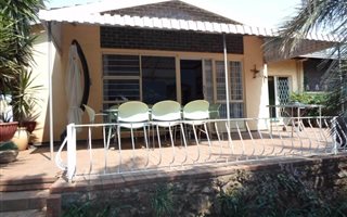 3 Bedroom House in Cresta