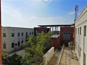 256 m² Office Space in Woodmead